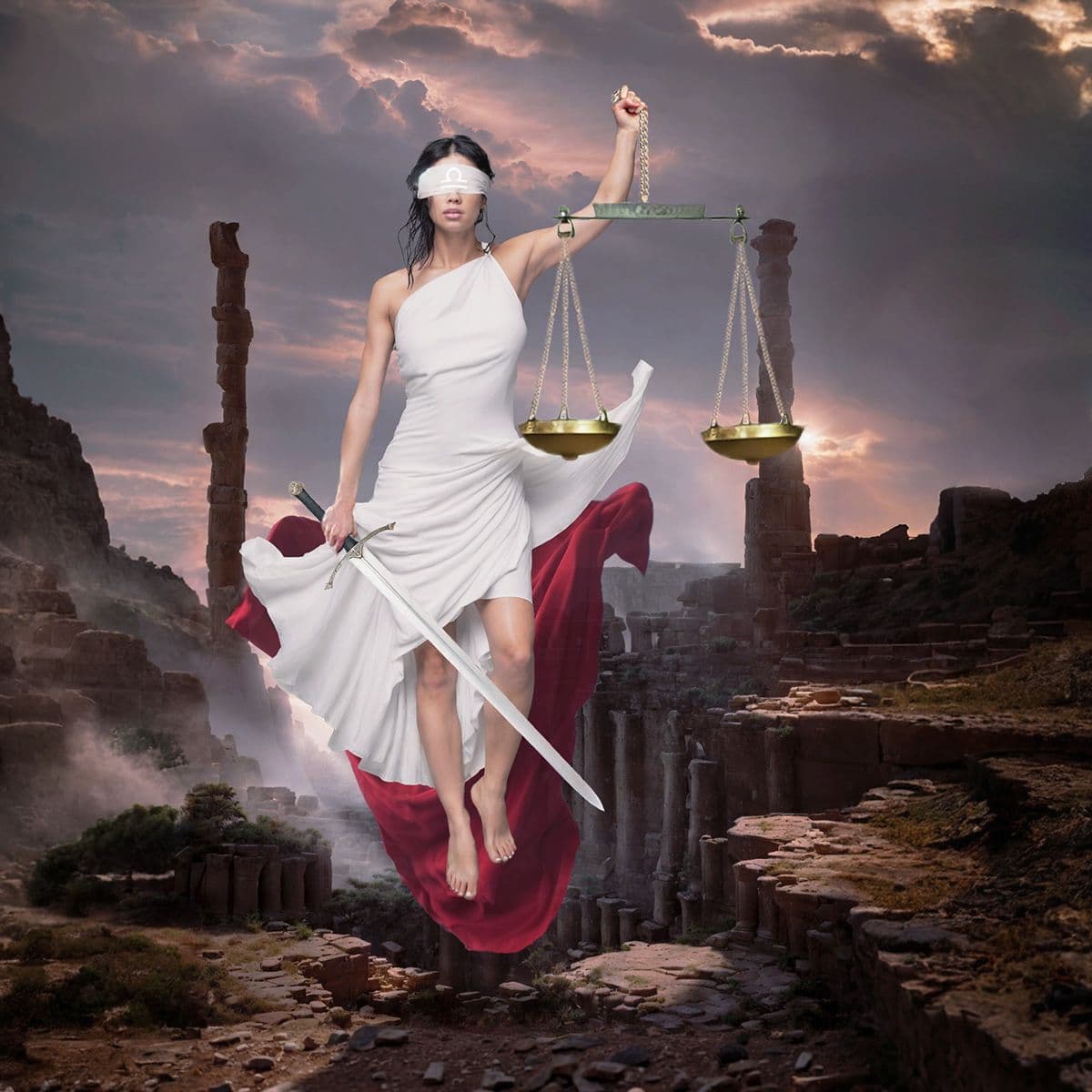 Hero image for 'Justice' Tarot card